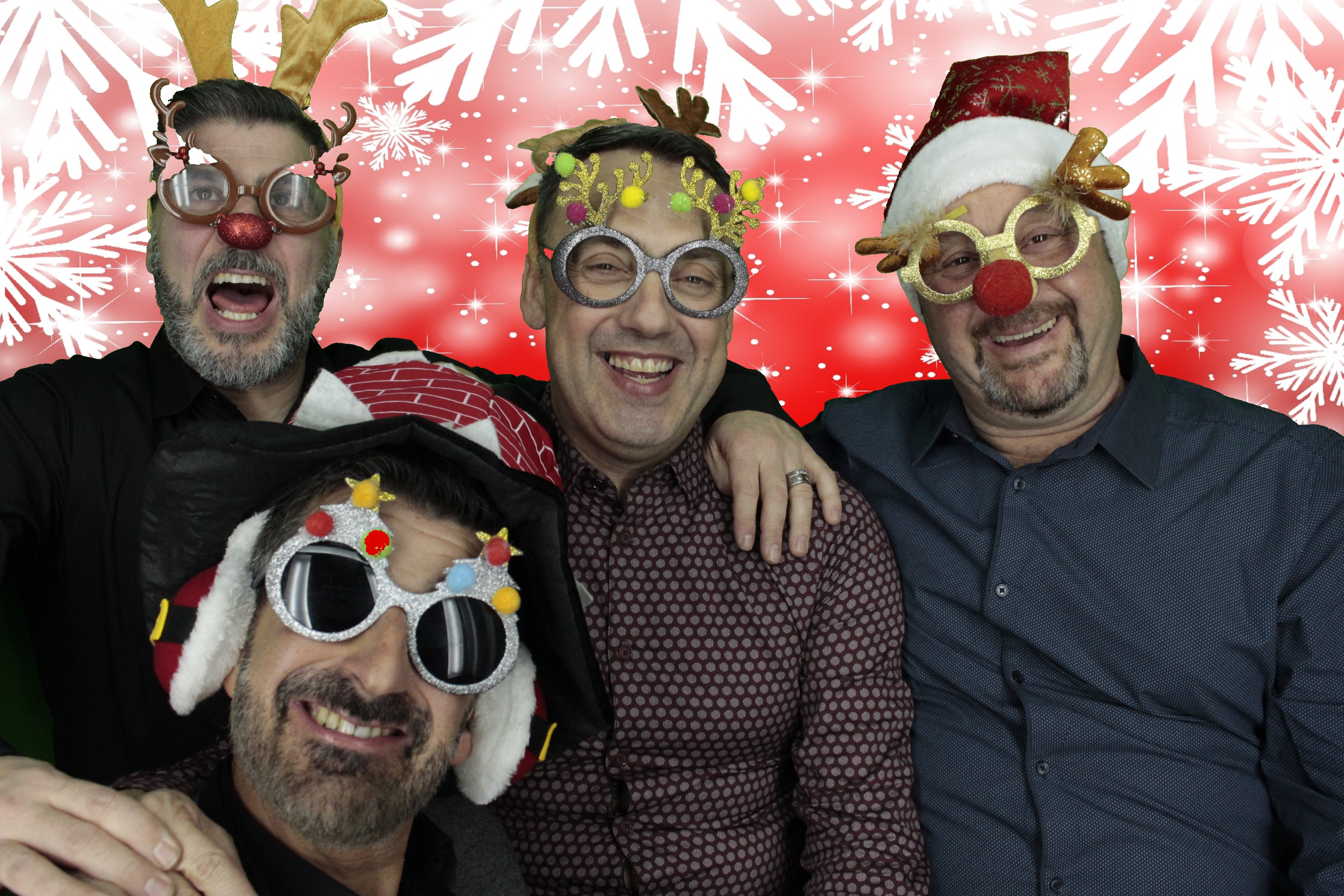 Silvermere Christmas Party | View more photos from the event at gallery.myphotoboothexperience.co.uk/u/MyPhotoBoothExperienceLtd/Silvermere-Christmas-Party-3